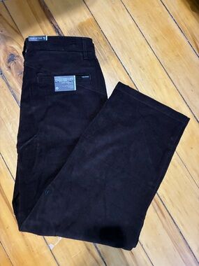 NWT Volcom Men's Frickin Loose Tapered Corduroy Pants in Dark Brown